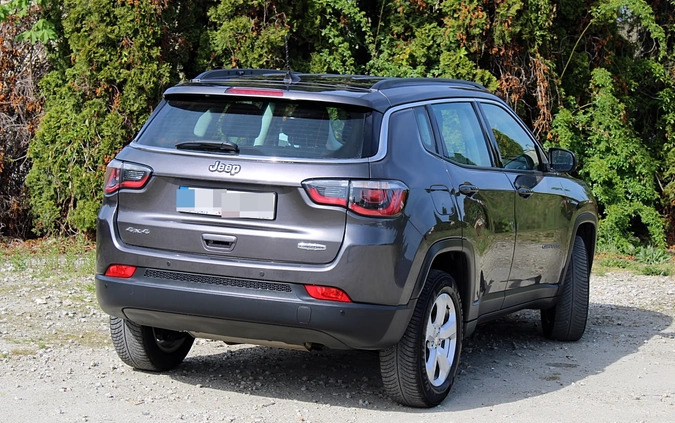 Jeep Compass cena 72900 przebieg: 159000, rok produkcji 2019 z Sulejówek małe 172